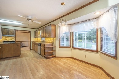 Smithfields - This 3-bedroom, 2 1/2 bath all-brick one level on Smithfields Country Club in South Carolina - for sale on GolfHomes.com, golf home, golf lot