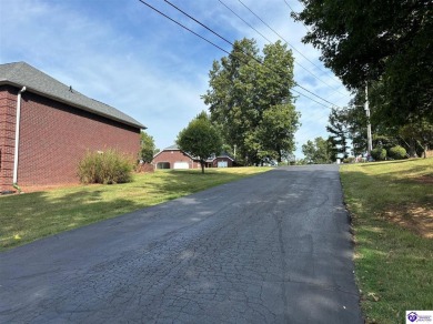 Welcome to this delightful 2-bedroom, 2-bath patio home on Hillcrest Country Club in Kentucky - for sale on GolfHomes.com, golf home, golf lot