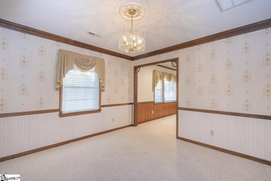 Smithfields - This 3-bedroom, 2 1/2 bath all-brick one level on Smithfields Country Club in South Carolina - for sale on GolfHomes.com, golf home, golf lot