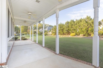 Smithfields - This 3-bedroom, 2 1/2 bath all-brick one level on Smithfields Country Club in South Carolina - for sale on GolfHomes.com, golf home, golf lot