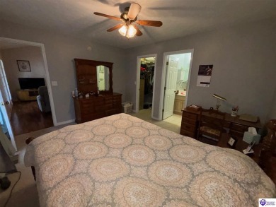 Welcome to this delightful 2-bedroom, 2-bath patio home on Hillcrest Country Club in Kentucky - for sale on GolfHomes.com, golf home, golf lot