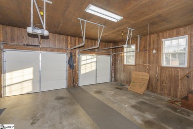 Smithfields - This 3-bedroom, 2 1/2 bath all-brick one level on Smithfields Country Club in South Carolina - for sale on GolfHomes.com, golf home, golf lot