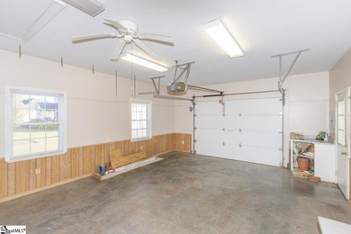 Smithfields - This 3-bedroom, 2 1/2 bath all-brick one level on Smithfields Country Club in South Carolina - for sale on GolfHomes.com, golf home, golf lot