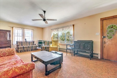 Discover the potential of this 3-bedroom, 1-bath ranch-style on Indian Mountain Golf Course in Pennsylvania - for sale on GolfHomes.com, golf home, golf lot