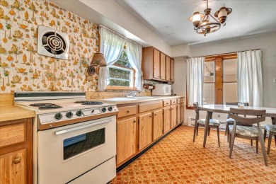 Discover the potential of this 3-bedroom, 1-bath ranch-style on Indian Mountain Golf Course in Pennsylvania - for sale on GolfHomes.com, golf home, golf lot