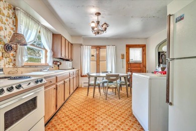 Discover the potential of this 3-bedroom, 1-bath ranch-style on Indian Mountain Golf Course in Pennsylvania - for sale on GolfHomes.com, golf home, golf lot