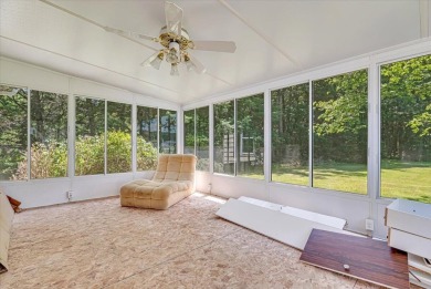 Discover the potential of this 3-bedroom, 1-bath ranch-style on Indian Mountain Golf Course in Pennsylvania - for sale on GolfHomes.com, golf home, golf lot