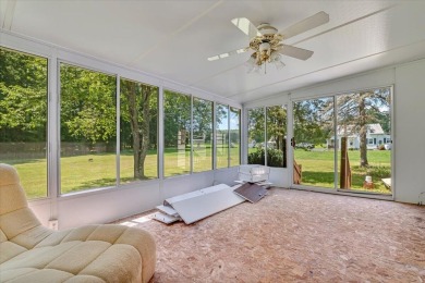 Discover the potential of this 3-bedroom, 1-bath ranch-style on Indian Mountain Golf Course in Pennsylvania - for sale on GolfHomes.com, golf home, golf lot
