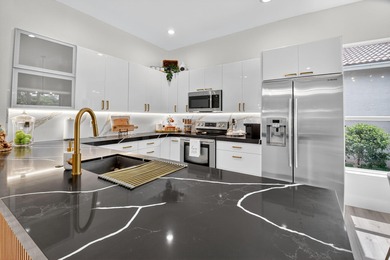 NEW ROOF!!!! MOVE-IN READY HOME IN ABERDEEN.55+ COMMUNITY on Aberdeen Golf and Country Club in Florida - for sale on GolfHomes.com, golf home, golf lot