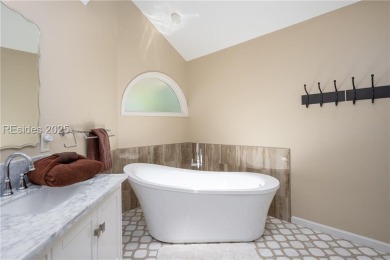 Perfect Primary/2nd Home or Investment property for short/long on Callawassie Island Club in South Carolina - for sale on GolfHomes.com, golf home, golf lot