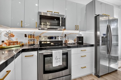 NEW ROOF!!!! MOVE-IN READY HOME IN ABERDEEN.55+ COMMUNITY on Aberdeen Golf and Country Club in Florida - for sale on GolfHomes.com, golf home, golf lot