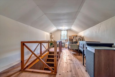 Discover the potential of this 3-bedroom, 1-bath ranch-style on Indian Mountain Golf Course in Pennsylvania - for sale on GolfHomes.com, golf home, golf lot