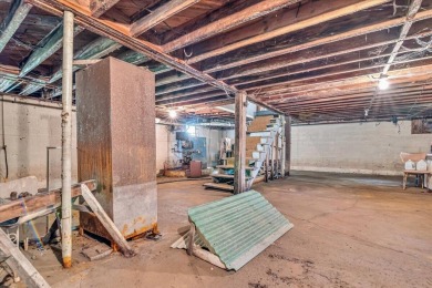 Discover the potential of this 3-bedroom, 1-bath ranch-style on Indian Mountain Golf Course in Pennsylvania - for sale on GolfHomes.com, golf home, golf lot