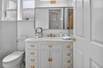 NEW ROOF!!!! MOVE-IN READY HOME IN ABERDEEN.55+ COMMUNITY on Aberdeen Golf and Country Club in Florida - for sale on GolfHomes.com, golf home, golf lot