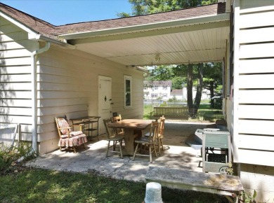 Discover the potential of this 3-bedroom, 1-bath ranch-style on Indian Mountain Golf Course in Pennsylvania - for sale on GolfHomes.com, golf home, golf lot
