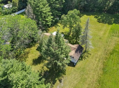 Discover the potential of this 3-bedroom, 1-bath ranch-style on Indian Mountain Golf Course in Pennsylvania - for sale on GolfHomes.com, golf home, golf lot