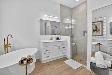 NEW ROOF!!!! MOVE-IN READY HOME IN ABERDEEN.55+ COMMUNITY on Aberdeen Golf and Country Club in Florida - for sale on GolfHomes.com, golf home, golf lot