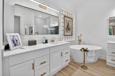 NEW ROOF!!!! MOVE-IN READY HOME IN ABERDEEN.55+ COMMUNITY on Aberdeen Golf and Country Club in Florida - for sale on GolfHomes.com, golf home, golf lot