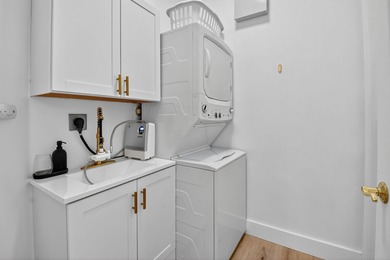 NEW ROOF!!!! MOVE-IN READY HOME IN ABERDEEN.55+ COMMUNITY on Aberdeen Golf and Country Club in Florida - for sale on GolfHomes.com, golf home, golf lot