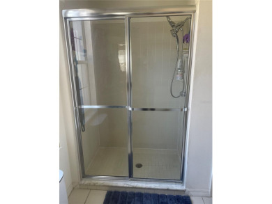 Priced to sell, now vacant! Come and see this charming 2-bedroom on Twisted Oaks Golf Club in Florida - for sale on GolfHomes.com, golf home, golf lot