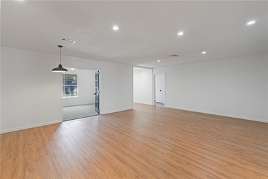 Step into space, style, and a location that truly delivers! This on Oso Beach Municipal Golf Course in Texas - for sale on GolfHomes.com, golf home, golf lot