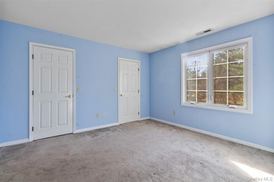 Great 2-bedroom townhouse in sought after Hunters Glen that on Centennial Golf Club of NY - Meadows in New York - for sale on GolfHomes.com, golf home, golf lot