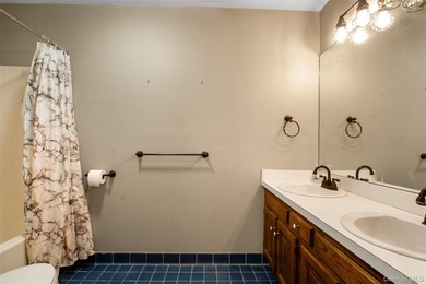 Great 2-bedroom townhouse in sought after Hunters Glen that on Centennial Golf Club of NY - Meadows in New York - for sale on GolfHomes.com, golf home, golf lot