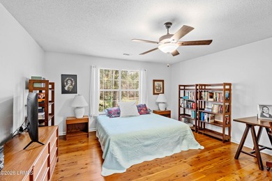 Welcome to 10 Moultrie Court on Lady's Island, located in the on  in South Carolina - for sale on GolfHomes.com, golf home, golf lot