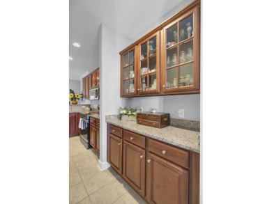Wonderfully laid out 2 bed and 2.5 bath END UNIT with ELEVATOR on Charleston National Golf Club in South Carolina - for sale on GolfHomes.com, golf home, golf lot