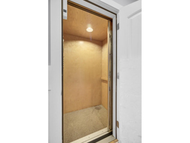 Wonderfully laid out 2 bed and 2.5 bath END UNIT with ELEVATOR on Charleston National Golf Club in South Carolina - for sale on GolfHomes.com, golf home, golf lot