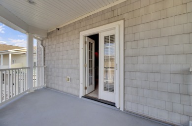 Wonderfully laid out 2 bed and 2.5 bath END UNIT with ELEVATOR on Charleston National Golf Club in South Carolina - for sale on GolfHomes.com, golf home, golf lot
