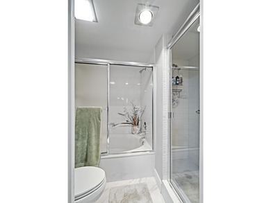 Well Kept, updated 1st floor 2 bdrm 2 bath condo in 55+ gated on Boca Delray Golf and Country Club in Florida - for sale on GolfHomes.com, golf home, golf lot