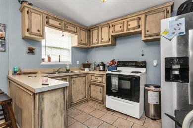 Welcome outdoor lovers to these 4 beds 2 baths with a private in on Tenison Park Golf Club in Texas - for sale on GolfHomes.com, golf home, golf lot