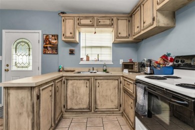 Welcome outdoor lovers to these 4 beds 2 baths with a private in on Tenison Park Golf Club in Texas - for sale on GolfHomes.com, golf home, golf lot
