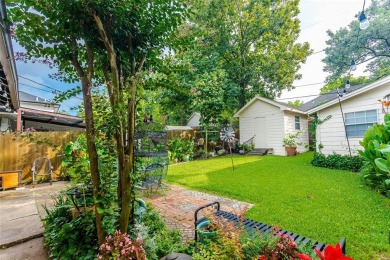 Welcome outdoor lovers to these 4 beds 2 baths with a private in on Tenison Park Golf Club in Texas - for sale on GolfHomes.com, golf home, golf lot