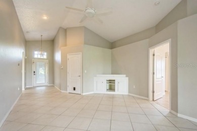 FABULOUS HOME ON GOLF COURSE ~ Move-In-Ready! This lovely on Meadow Oaks Golf and Country Club in Florida - for sale on GolfHomes.com, golf home, golf lot