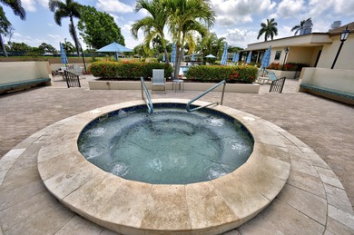 Well Kept, updated 1st floor 2 bdrm 2 bath condo in 55+ gated on Boca Delray Golf and Country Club in Florida - for sale on GolfHomes.com, golf home, golf lot
