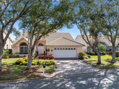 SELLER OFFERING $10,000 TOWARDS BUYER CLOSING COSTS & PREPAIDS on Suntree Country Club in Florida - for sale on GolfHomes.com, golf home, golf lot