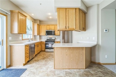 Next to Arbor Point Golf Course. New stainless-steel appliances on Arbor Pointe Golf Club in Minnesota - for sale on GolfHomes.com, golf home, golf lot