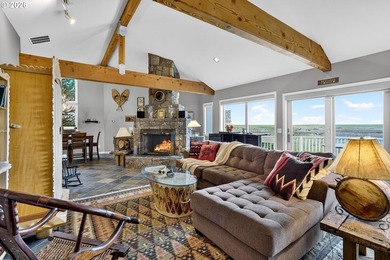 Luxury Turn-Key Fully Furnished Oceanfront Retreat perfectly on  in Oregon - for sale on GolfHomes.com, golf home, golf lot