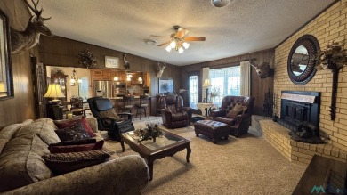 Would you like to live close to the golf course where you can on Lovington Country Club in New Mexico - for sale on GolfHomes.com, golf home, golf lot