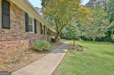 From the moment you walk into this home you know it has been on Canongate At Flat Creek Club in Georgia - for sale on GolfHomes.com, golf home, golf lot