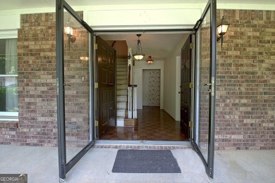 This is your opportunity to live in the heart of Peachtree City on Braelinn Golf Club in Georgia - for sale on GolfHomes.com, golf home, golf lot