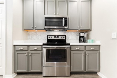This beautiful 3 Bedroom, 2 Bath home with a seperate office, is on River Hills Country Club in Florida - for sale on GolfHomes.com, golf home, golf lot