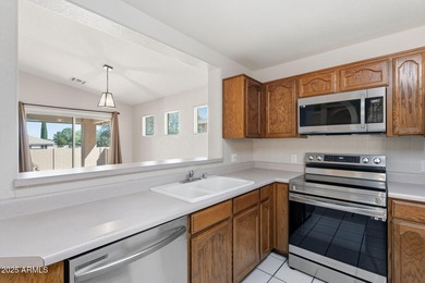 Charming 2BR + Den Winterhaven Home in 55+ Community


 on Pueblo Del Sol Country Club in Arizona - for sale on GolfHomes.com, golf home, golf lot