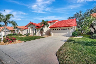 Beautifully updated detached condo w/premium views overlooking on Cross Creek Country Club in Florida - for sale on GolfHomes.com, golf home, golf lot