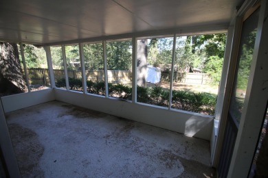 *** Price Reduction!!***The seller just had a new roof installed on Hide-A-Way Lake Golf Course in Texas - for sale on GolfHomes.com, golf home, golf lot
