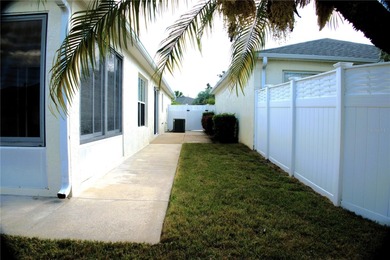 LOCATION, LOCATION, LOCATION! Just minutes from Lake Sumter on El Santiago Executive Golf Course in Florida - for sale on GolfHomes.com, golf home, golf lot