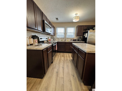 Charming 1 bed, 1 bath home offering comfortable living space on  in Kentucky - for sale on GolfHomes.com, golf home, golf lot