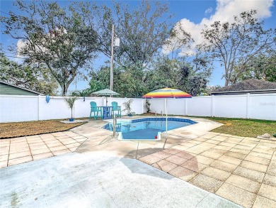Under contract-accepting backup offers. SELLER SAYS SELL! on The Dunedin Country Club in Florida - for sale on GolfHomes.com, golf home, golf lot